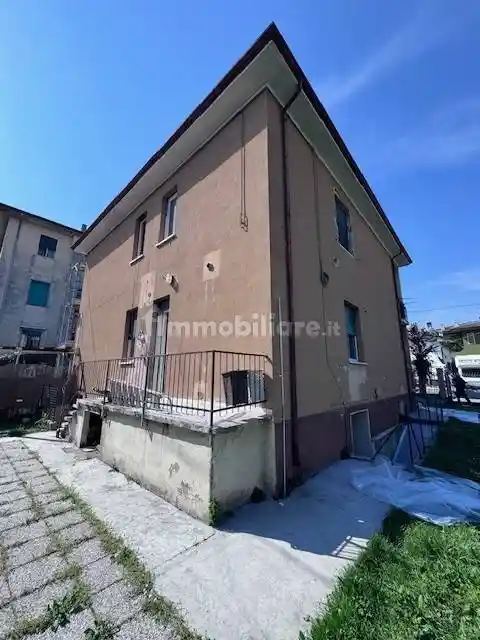 Appartamento in vendita a Verona