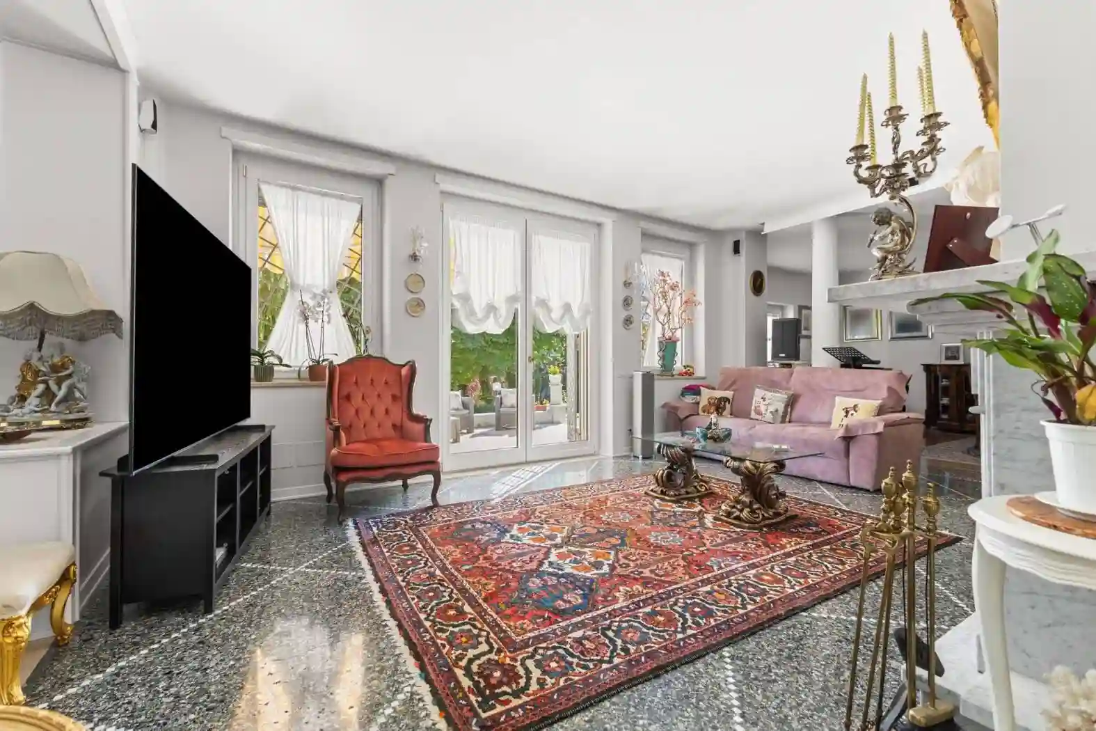 Villa - foto 2