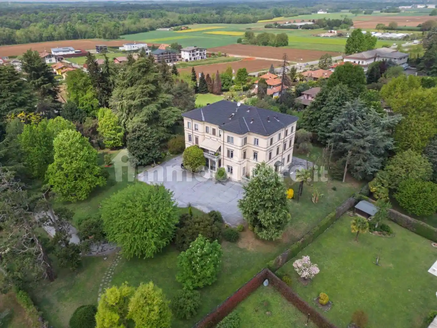 Villa in vendita a Limido Comasco