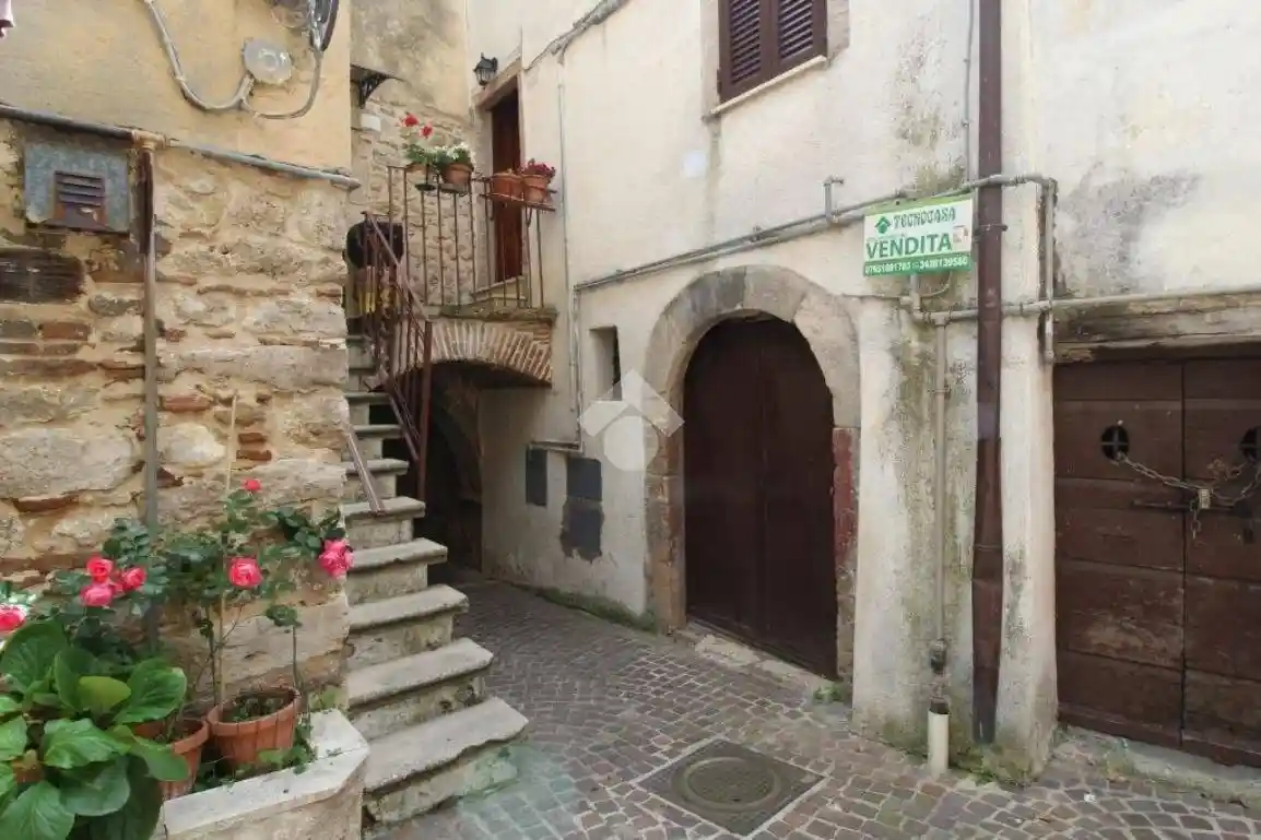 Appartamento in vendita a Scandriglia
