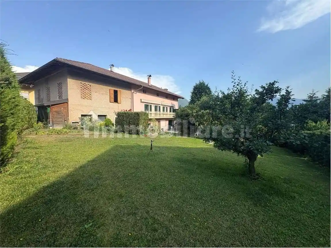 Casa indipendente in vendita a Denno