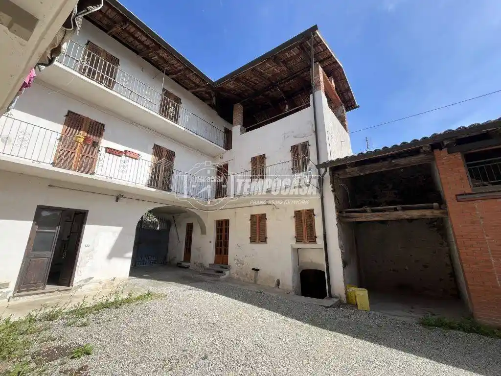 Casa indipendente in vendita a Torre Canavese
