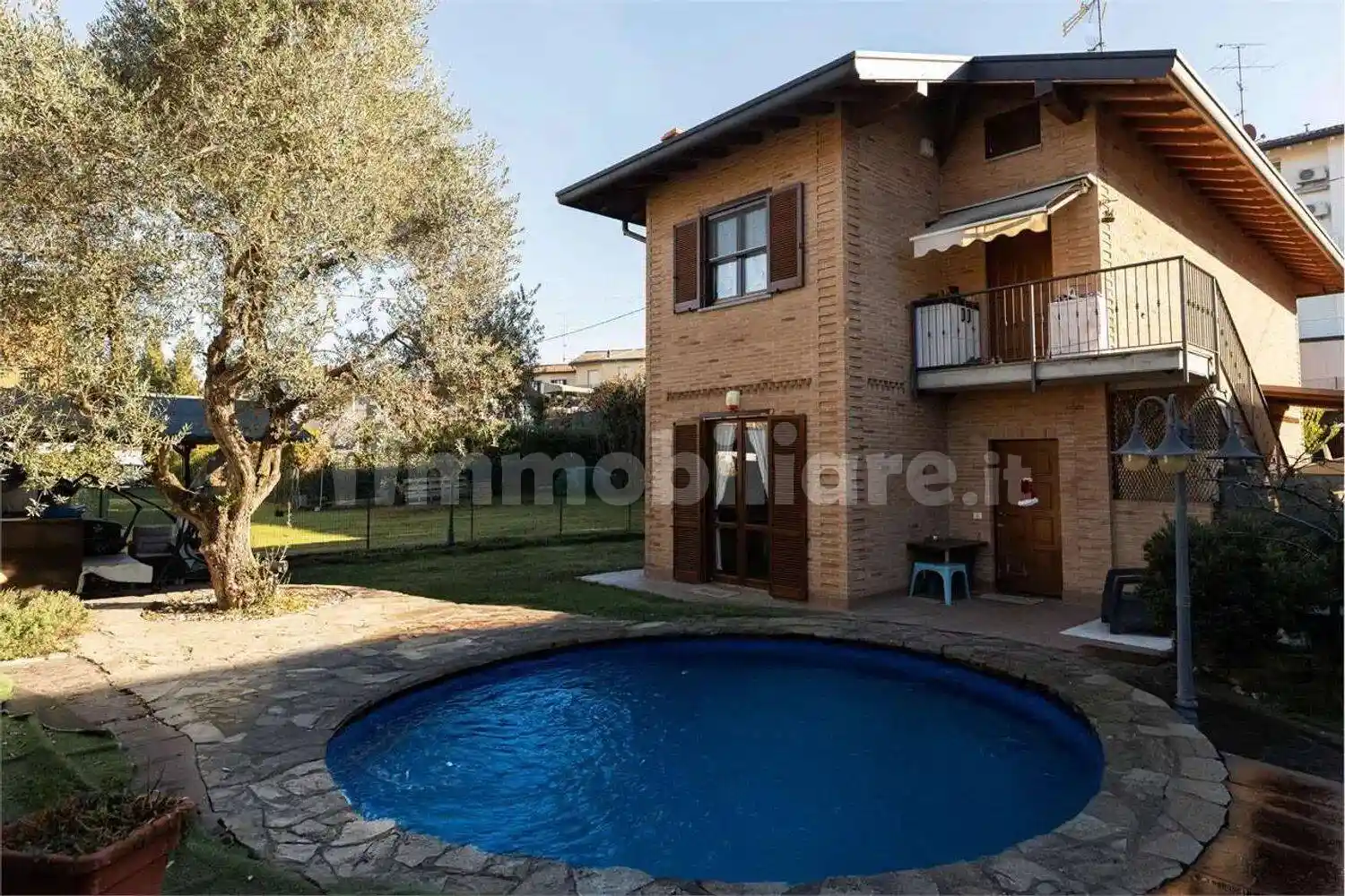 Villa in vendita a Alzate Brianza