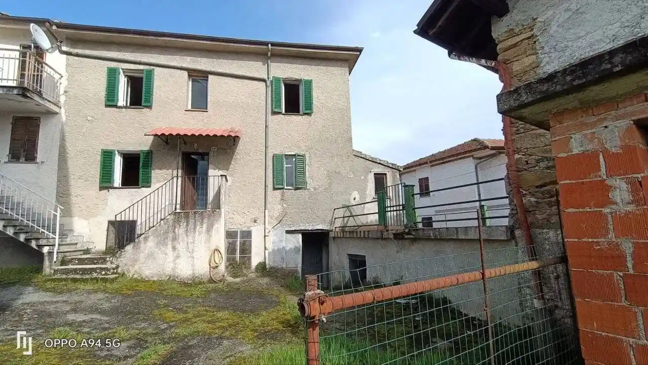 Casa indipendente in vendita a Ponzone