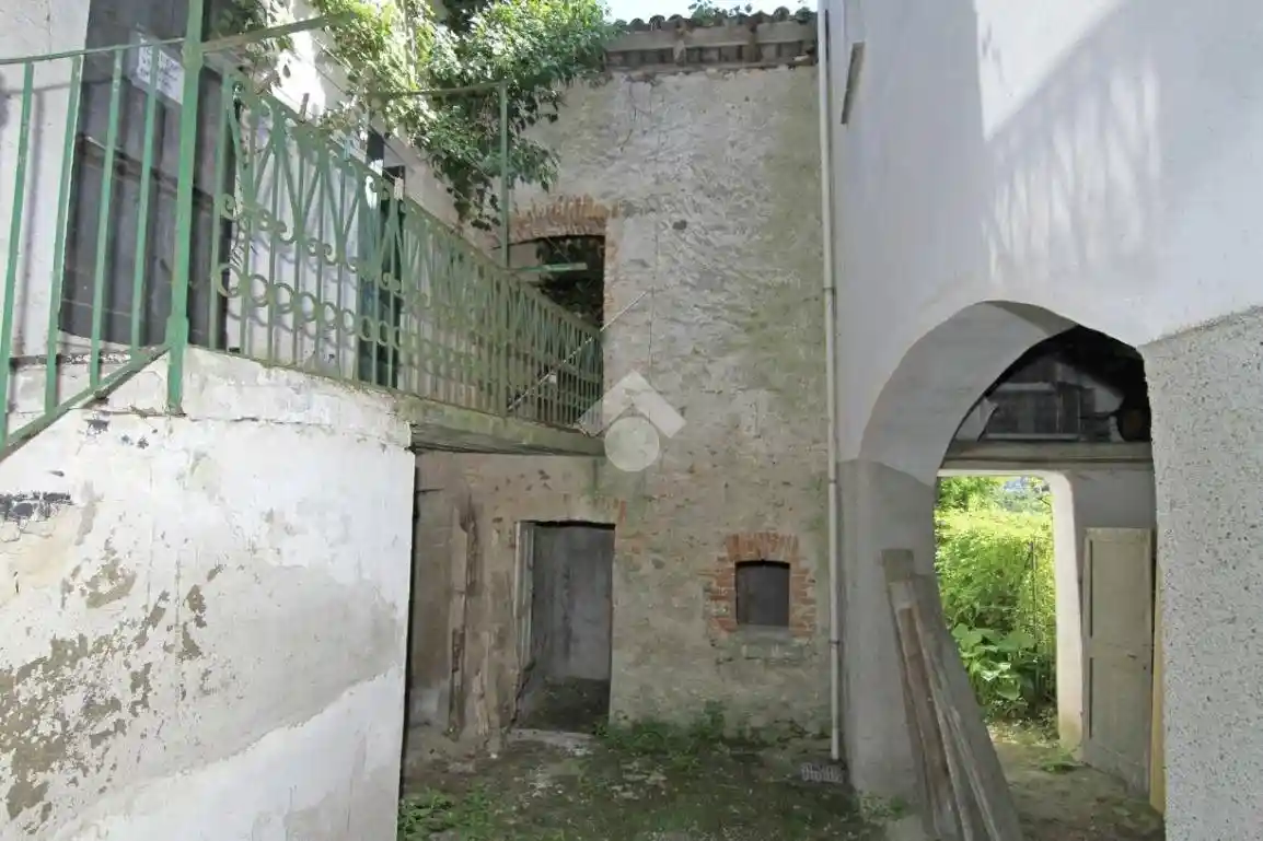 Rustico - Casale in vendita a Parodi Ligure