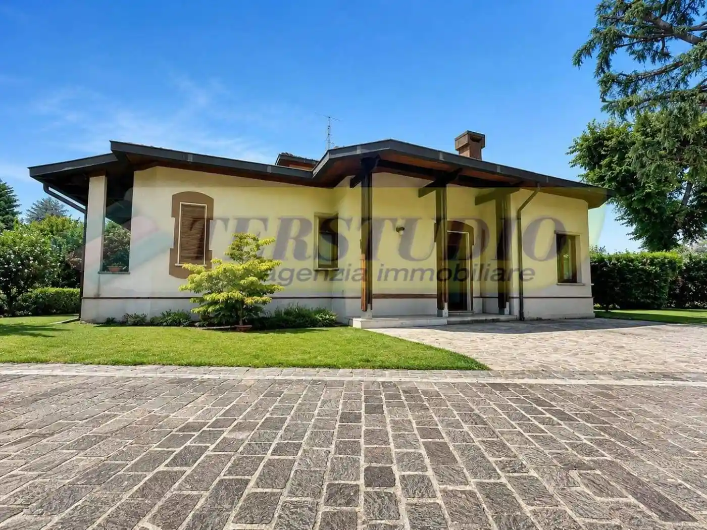 Villa in vendita a Presezzo