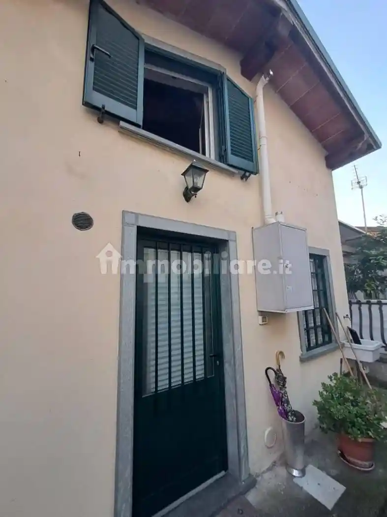 Casa indipendente in vendita a Massa