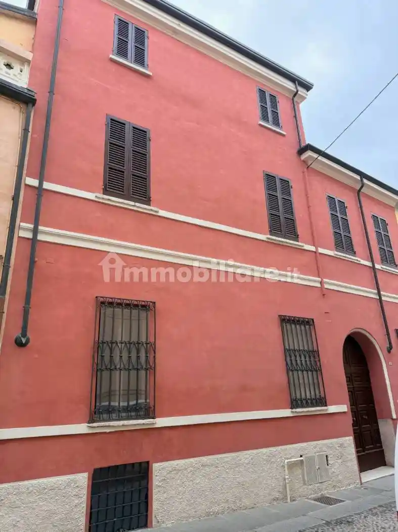 Casa indipendente in vendita a Mantova