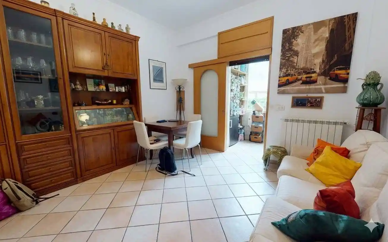 Appartamento in vendita a Napoli