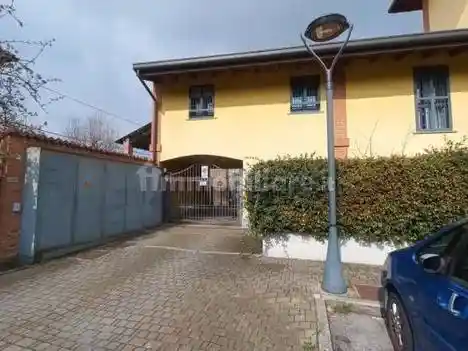 Appartamento in vendita a Arese