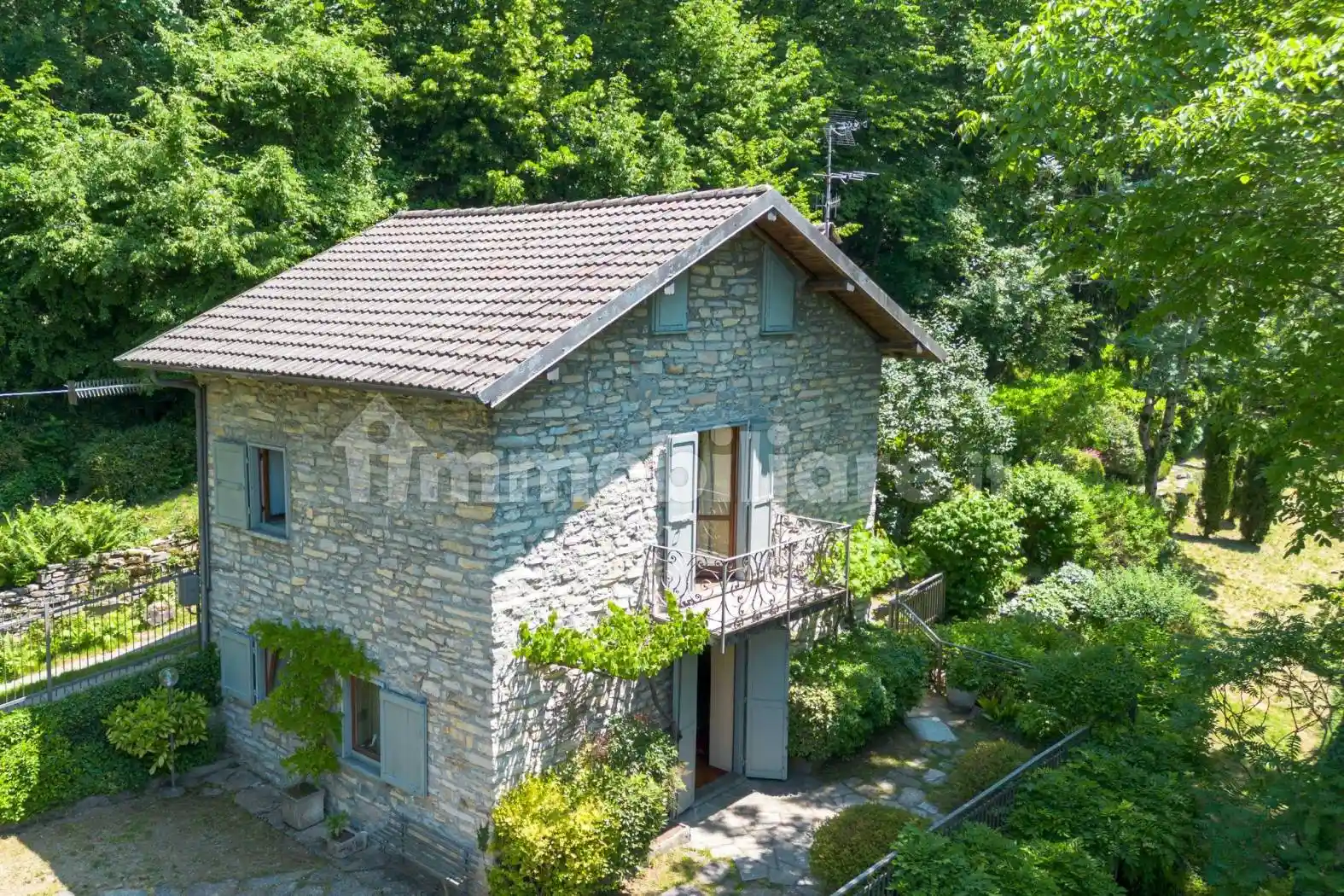Casa indipendente in vendita a Faggeto Lario