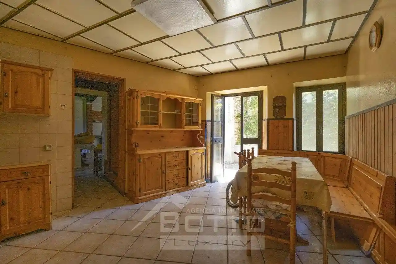 Villa in vendita a Ameno