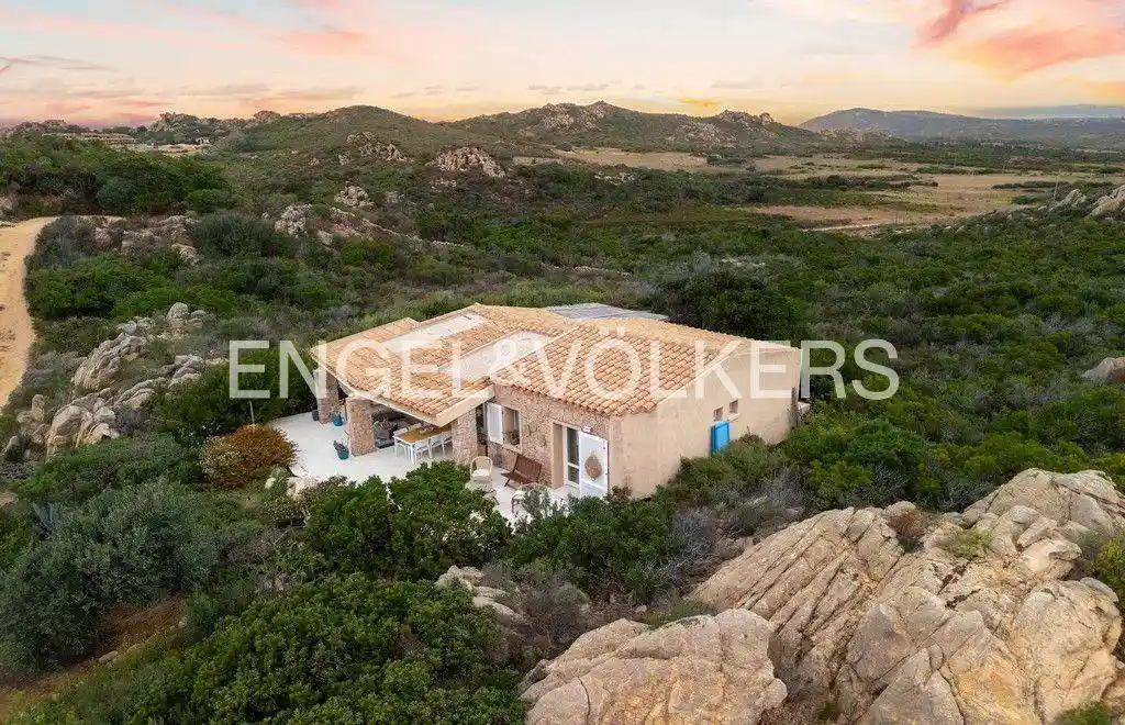 Casa indipendente in vendita a Trinità d'Agultu e Vignola