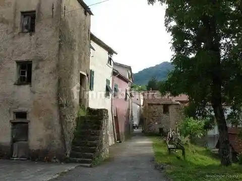 Villa in vendita a Maissana