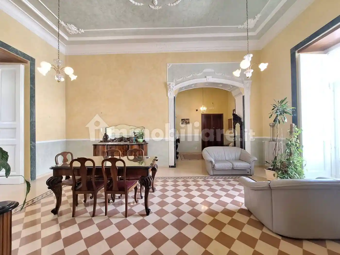 Appartamento in vendita a Salerno