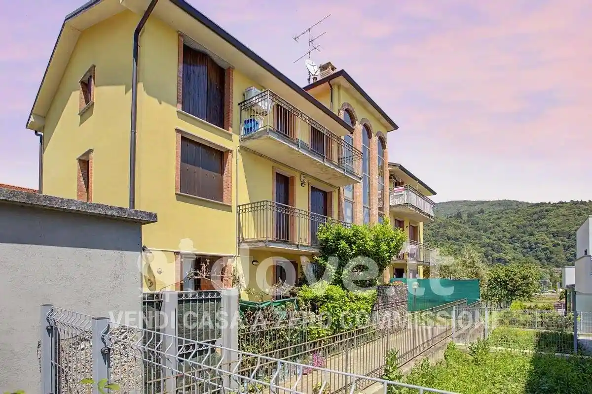 Appartamento in vendita a Mesenzana