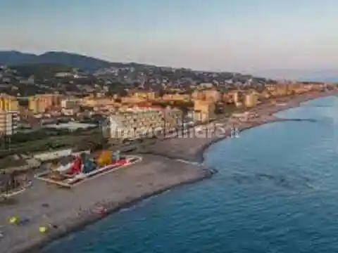 Appartamento in vendita a Vallecrosia