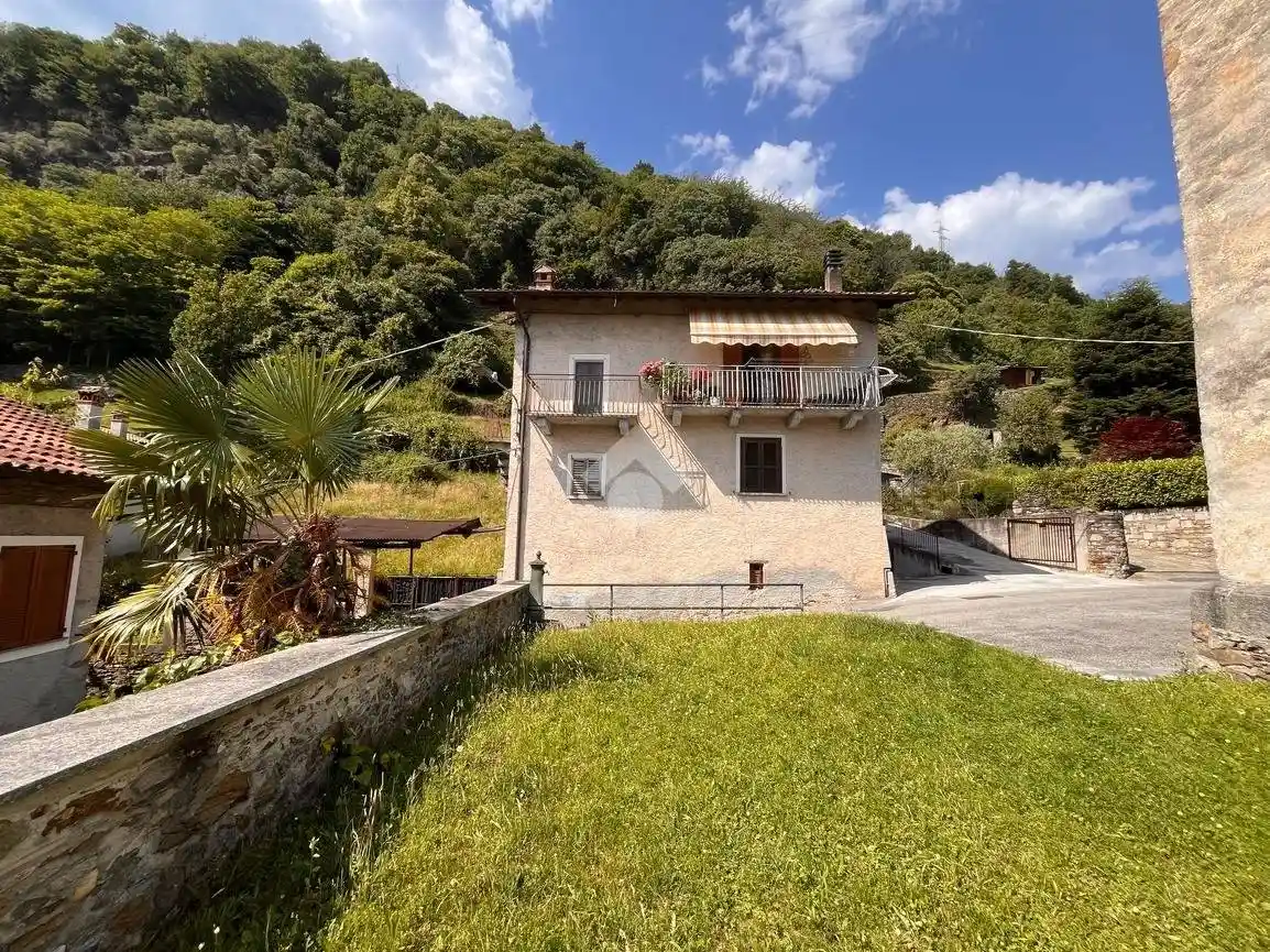 Rustico - Casale in vendita a Gravedona ed Uniti