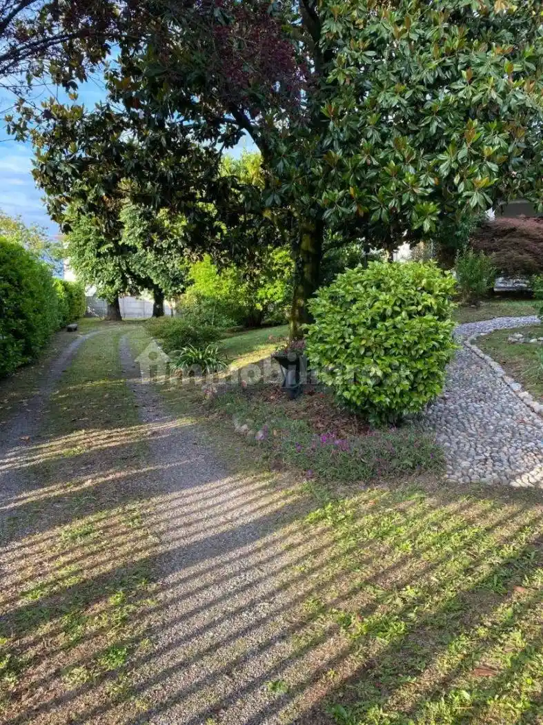 Villa in vendita a Sozzago