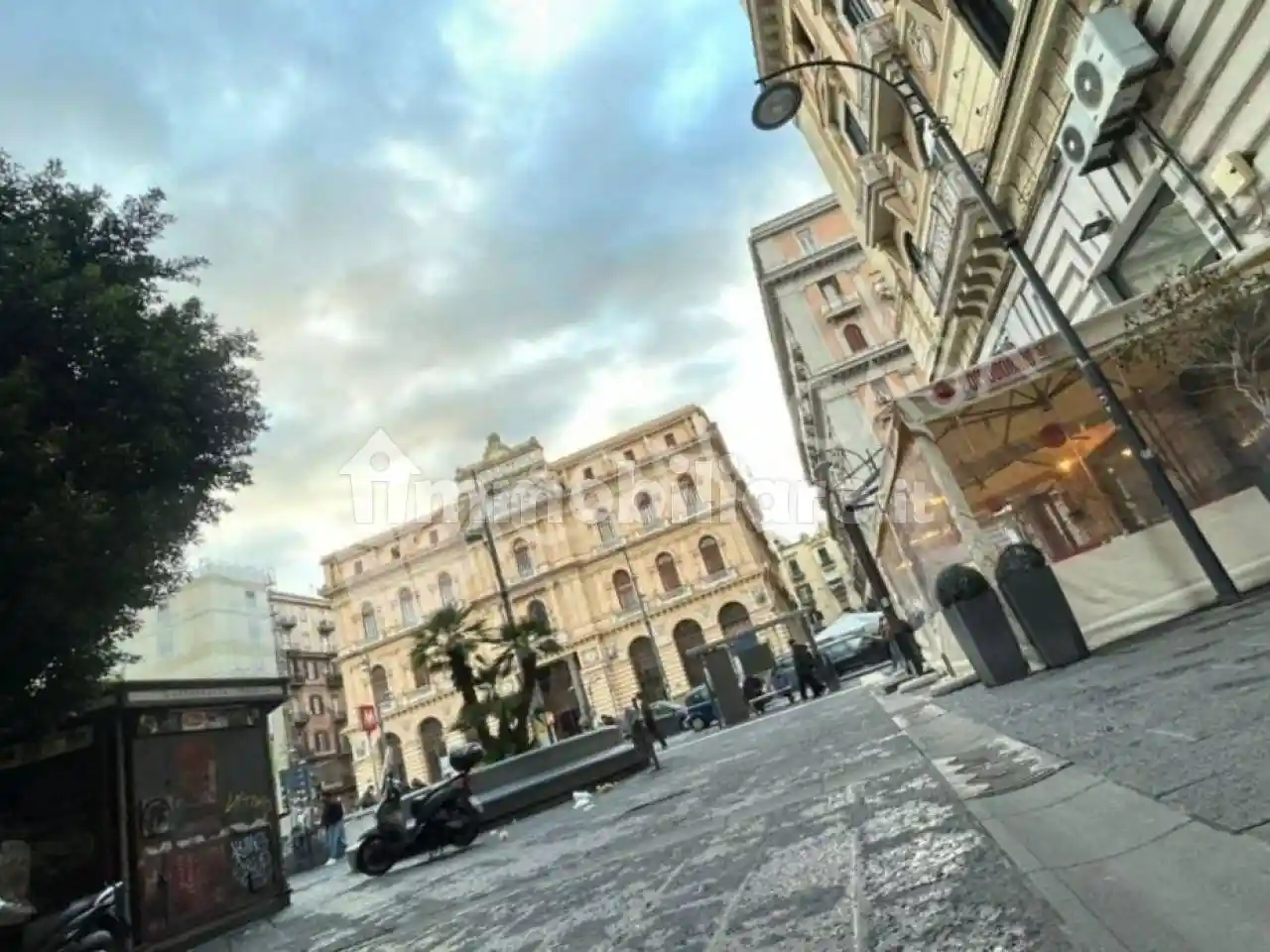 Appartamento in vendita a Napoli