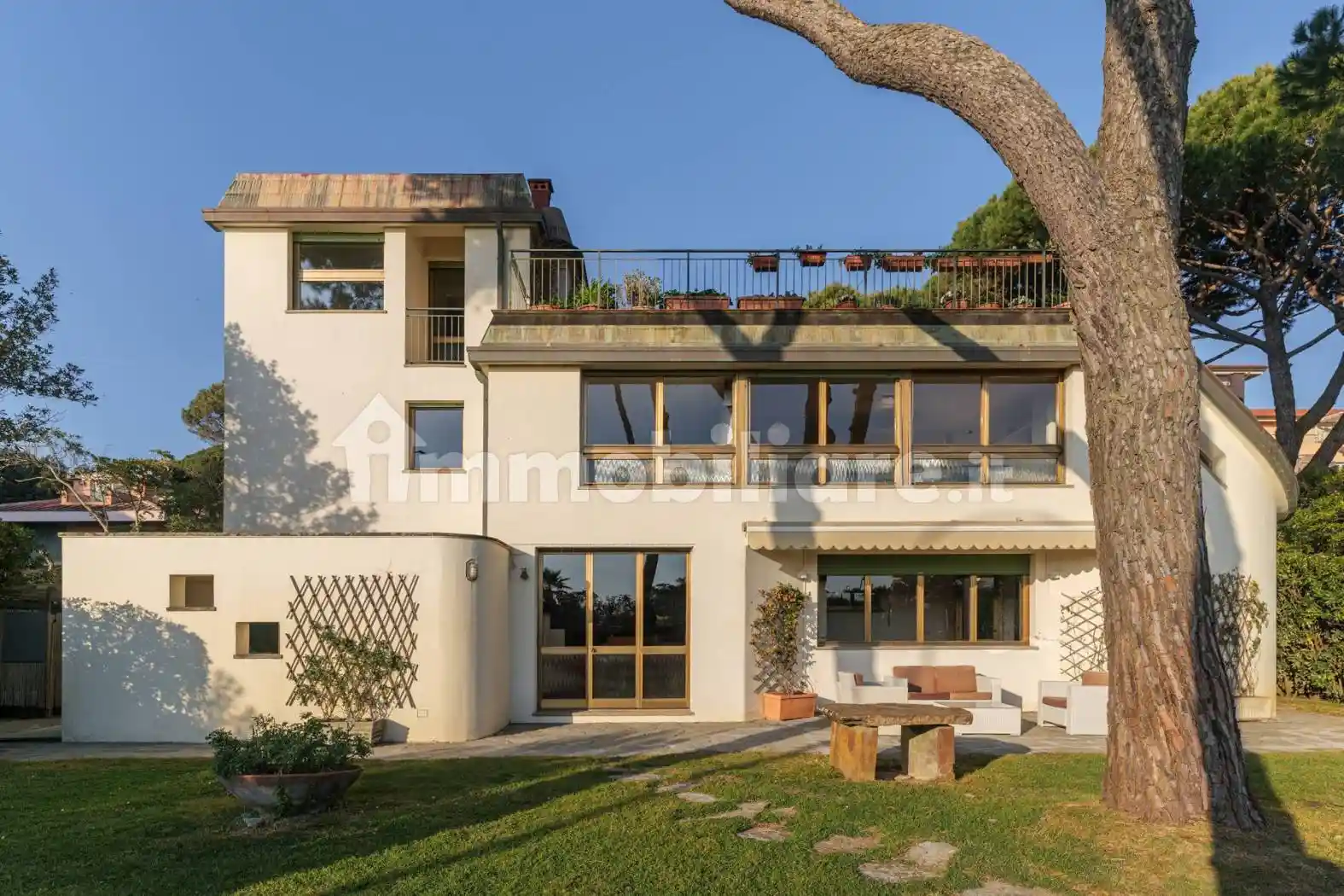 Villa in vendita a Pietrasanta