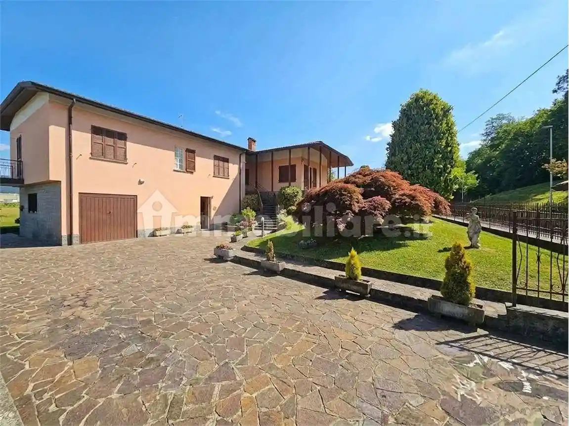 Villa in vendita a Palazzago
