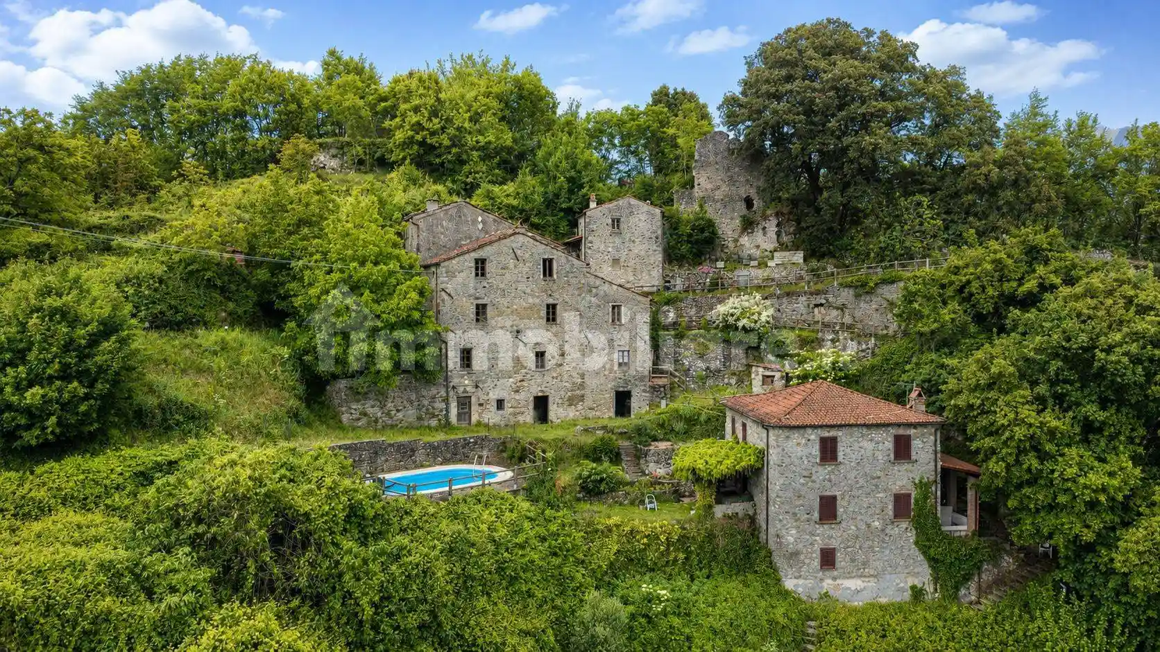 Palazzo - Edificio in vendita a Bagni di Lucca