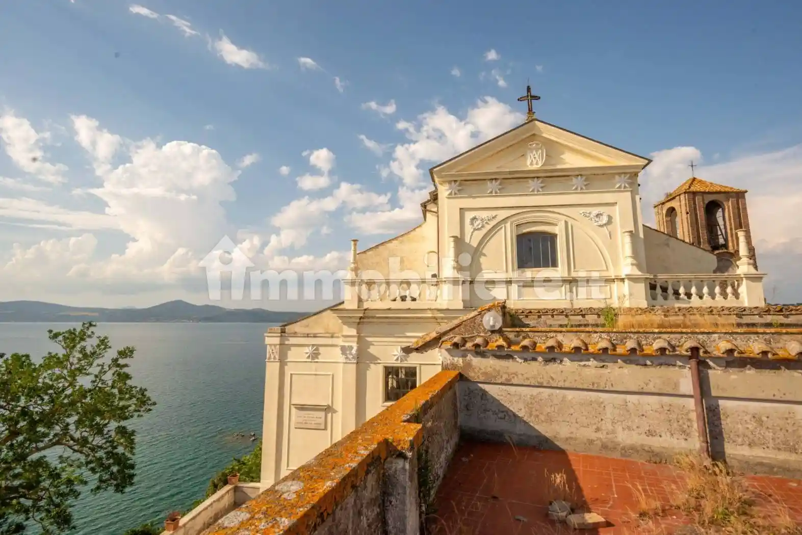 Casa indipendente in vendita a Anguillara Sabazia