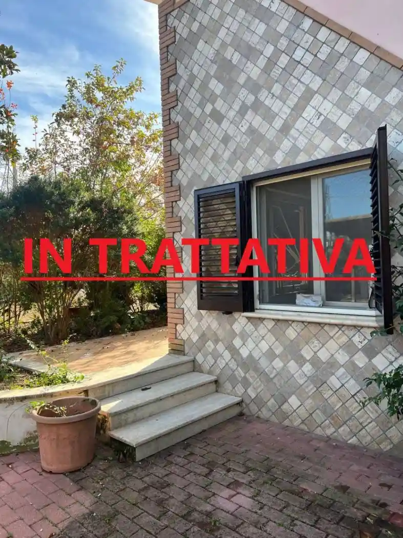 Villa in vendita a Latina