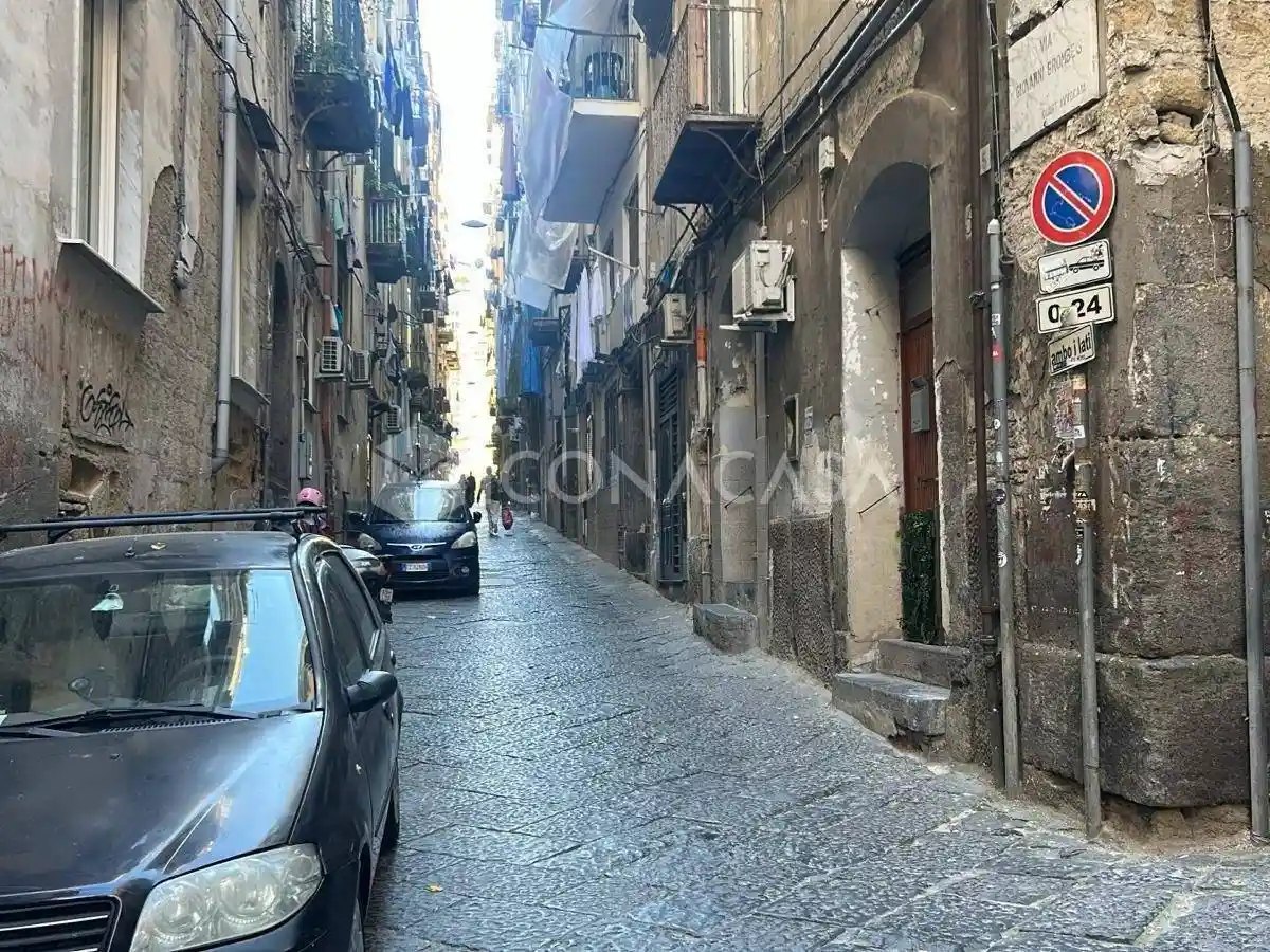 Appartamento in vendita a Napoli