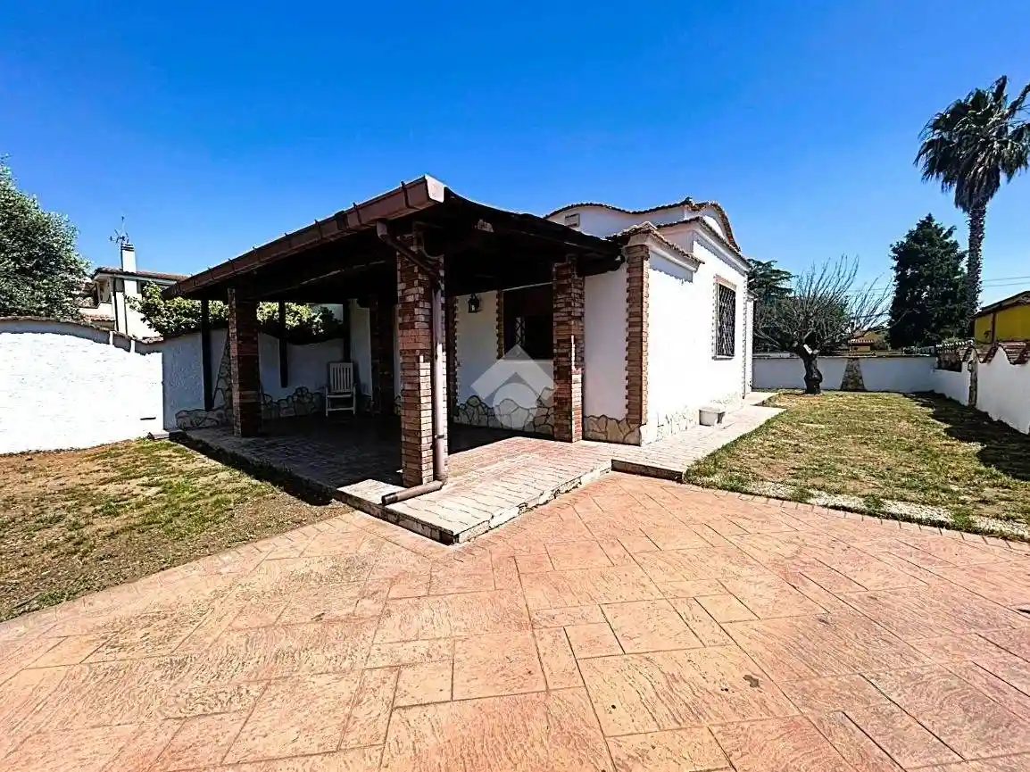 Villa in vendita a Ardea