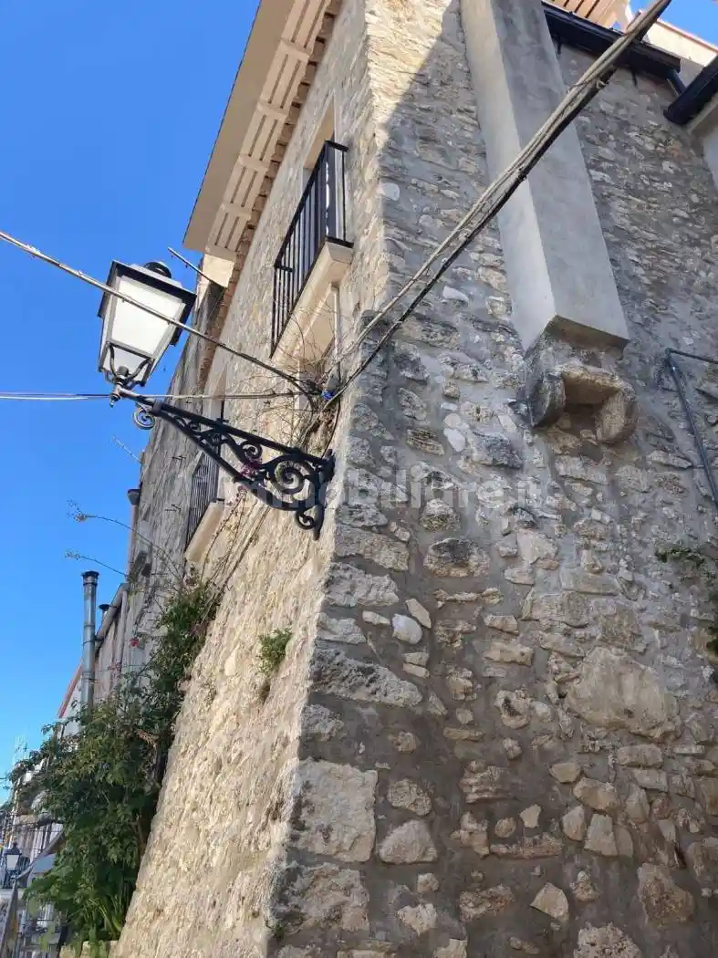 Casa indipendente in vendita a Vico del Gargano