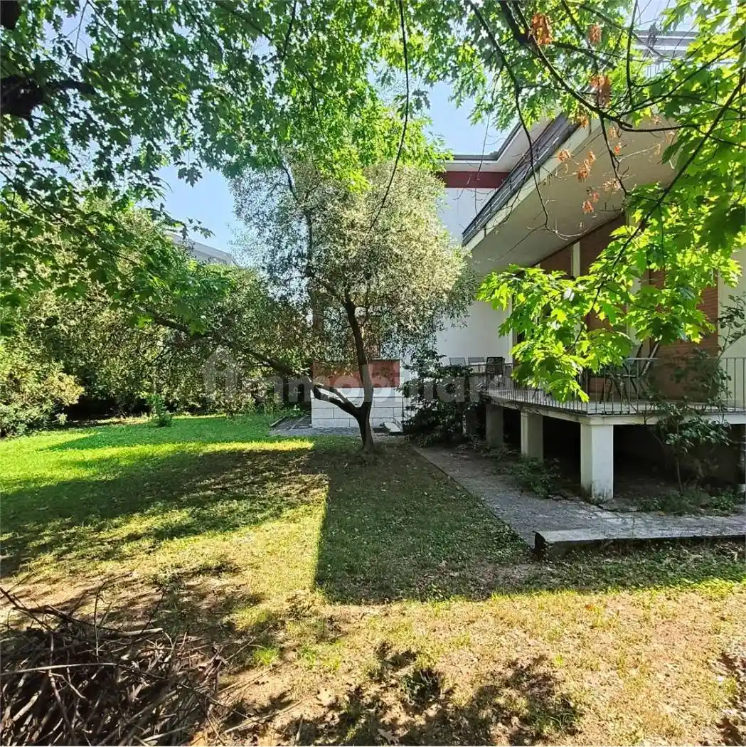 Villa in vendita a Mori