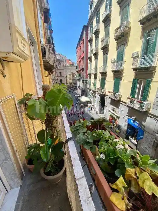 Appartamento in vendita a Napoli
