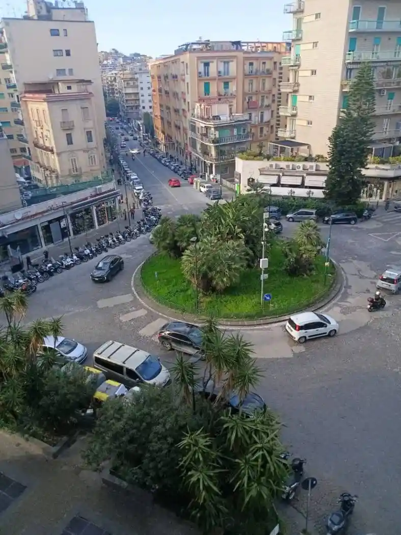 Appartamento in vendita a Napoli