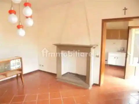 Villa in vendita a Monticelli d'Ongina