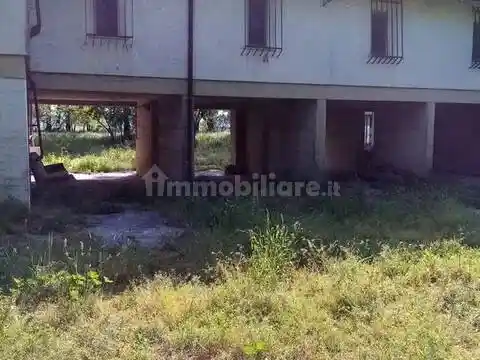 Villa in vendita a Polesine Zibello
