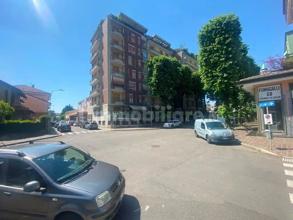Appartamento in vendita a Seregno