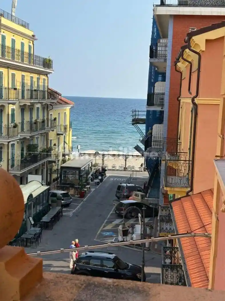 Appartamento in vendita a Alassio