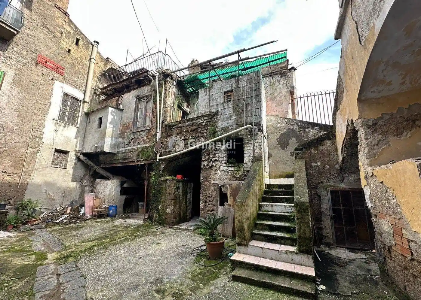 Palazzo - Edificio in vendita a Acerra