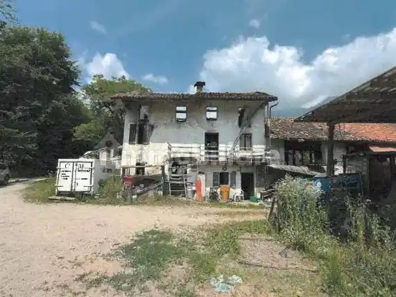 Casa indipendente in vendita a Feltre