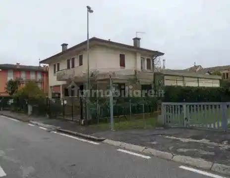 Casa indipendente in vendita a Campodoro