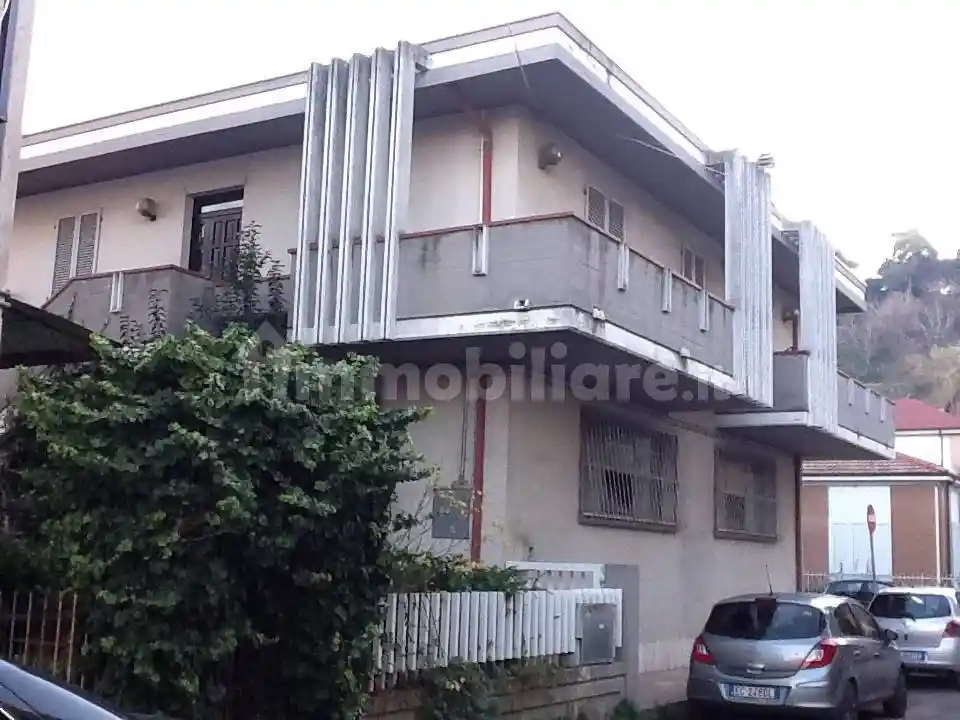 Palazzo - Edificio in vendita a Giulianova