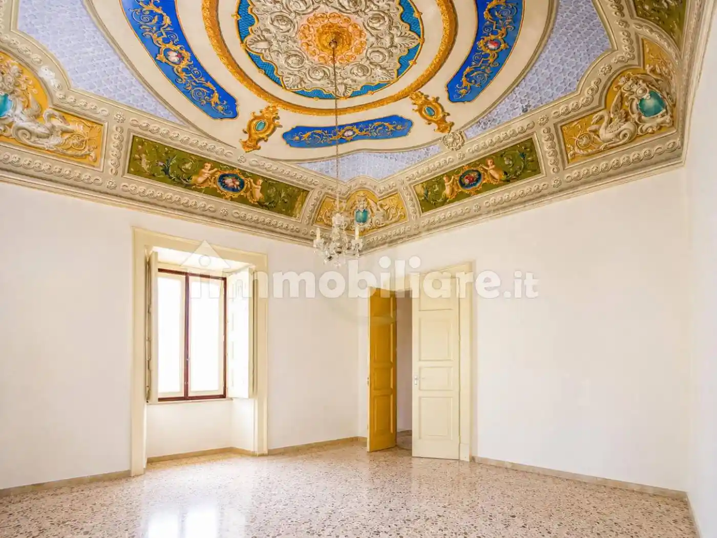 Palazzo - Edificio in vendita a Acireale