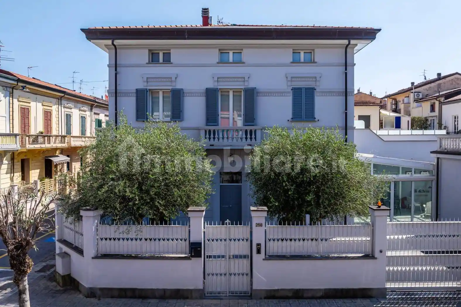 Villa in vendita a Viareggio