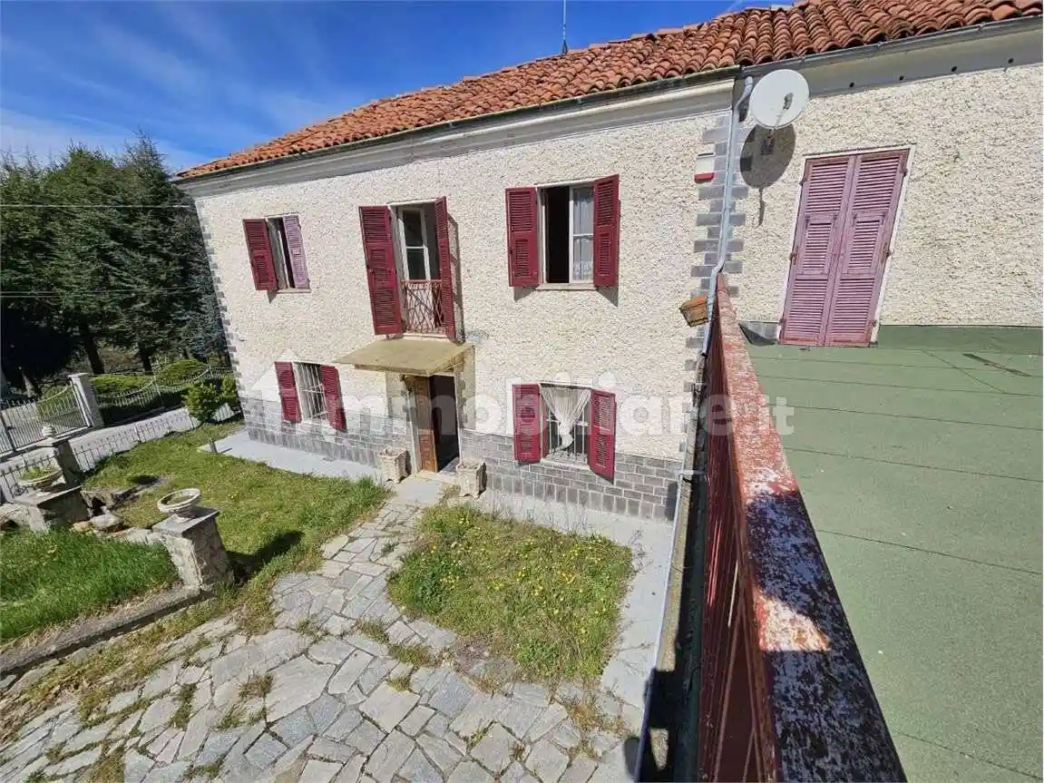 Casa indipendente in vendita a Mombasiglio