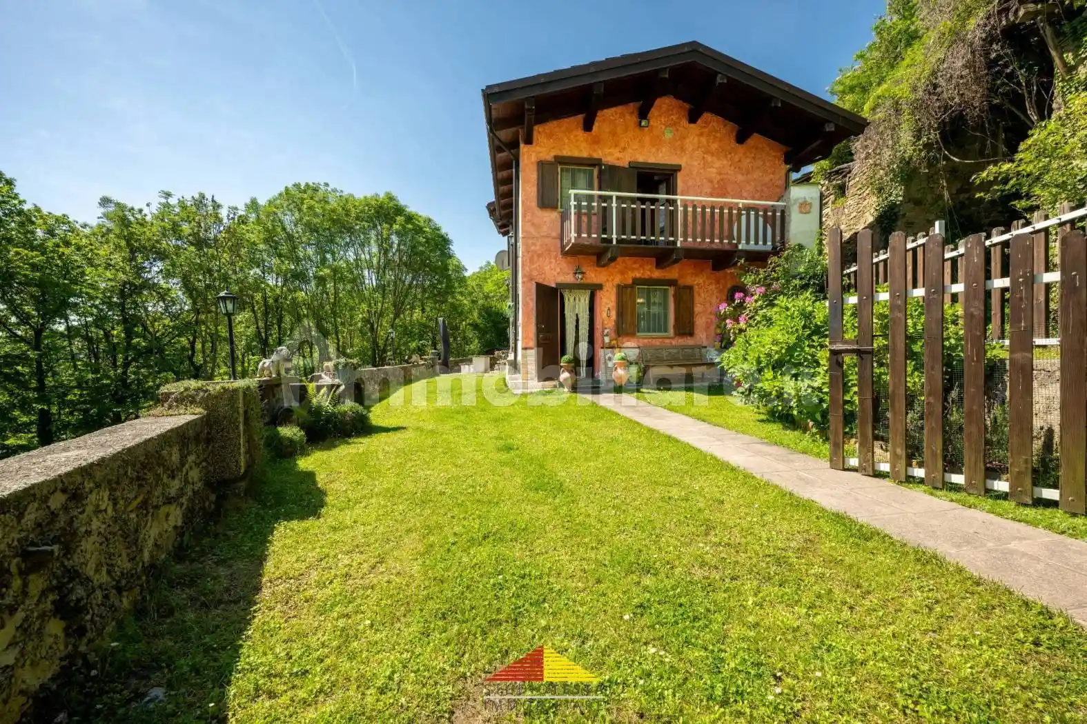 Casa indipendente in vendita a Rossana