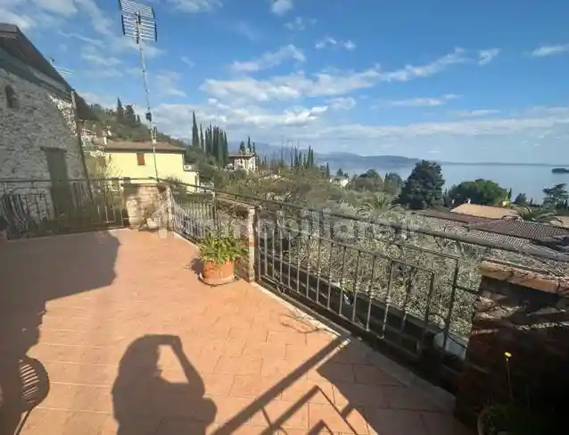 Appartamento in vendita a Gardone Riviera