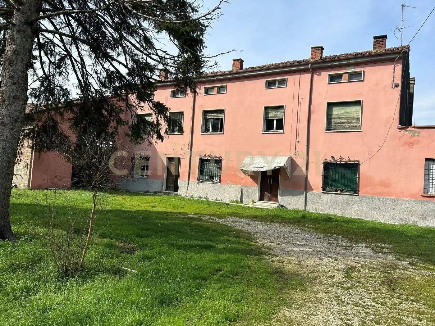 Rustico - Casale in vendita a Ostiglia