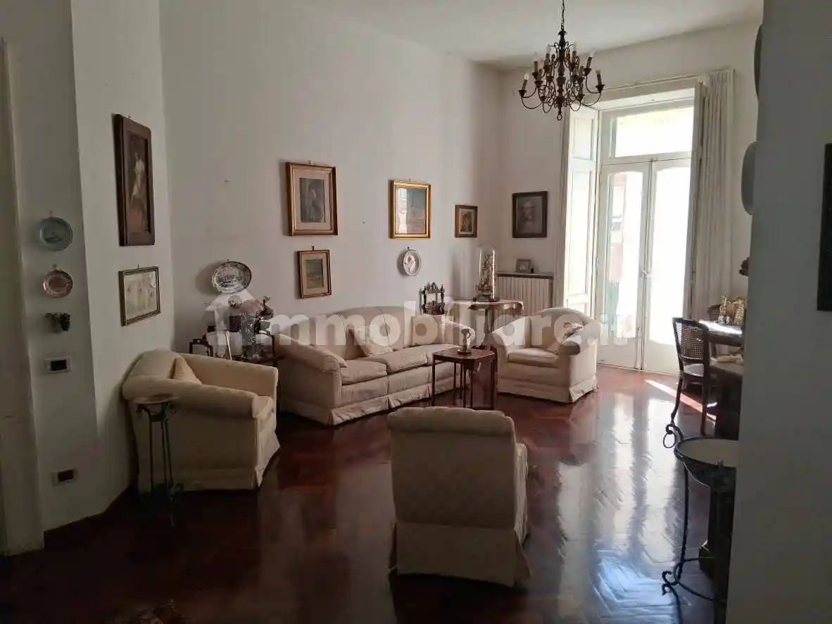 Appartamento in vendita a Salerno